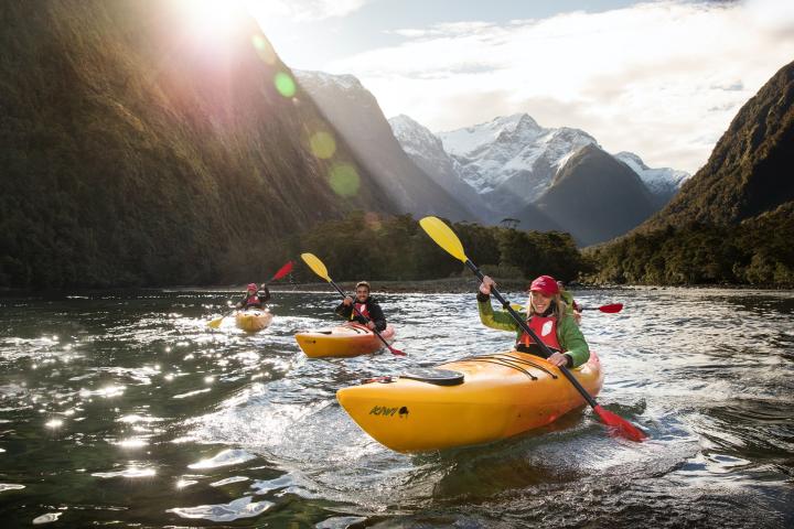 Kayaking & Underwater Observatory