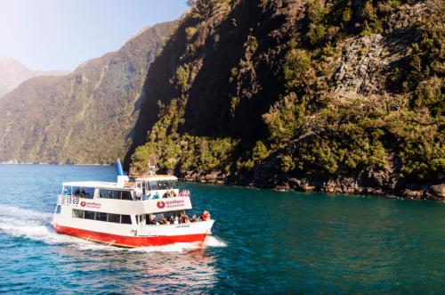 Milford Sound Discover More Cruise on Lady Bowen