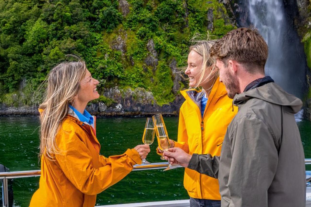 Fly, Cruise & High Tea